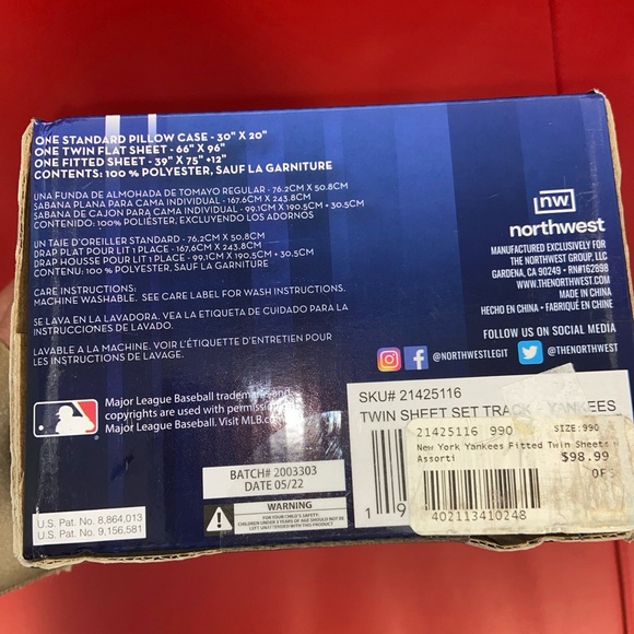 NEW NY Yankees Twin Sheet Set - 3 Pieces - Fr Yankee Clubhouse MLB - Picture 3 of 3